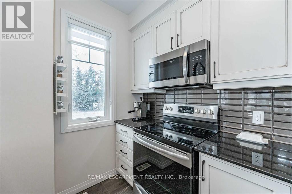 10 Showers Lane, Hamilton, Ontario  L9G 0H2 - Photo 8 - X13097474