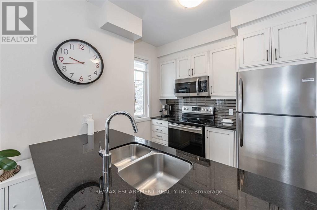 10 Showers Lane, Hamilton, Ontario  L9G 0H2 - Photo 9 - X13097474