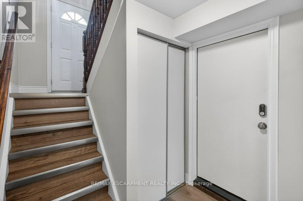 56 Brookstream Court, Hamilton, Ontario  L8K 6J2 - Photo 26 - X13097522
