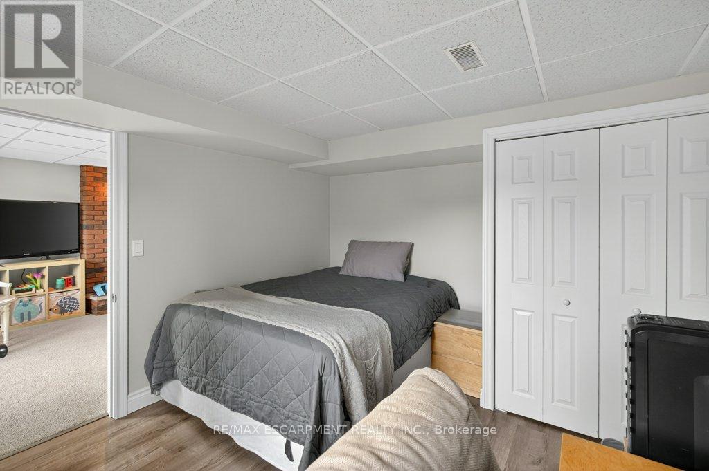 56 Brookstream Court, Hamilton, Ontario  L8K 6J2 - Photo 35 - X13097522