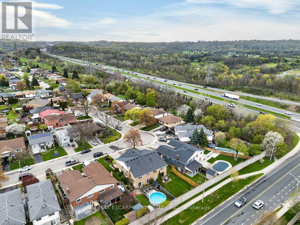 56 Brookstream Court, Hamilton, Ontario  L8K 6J2 - Photo 47 - X13097522