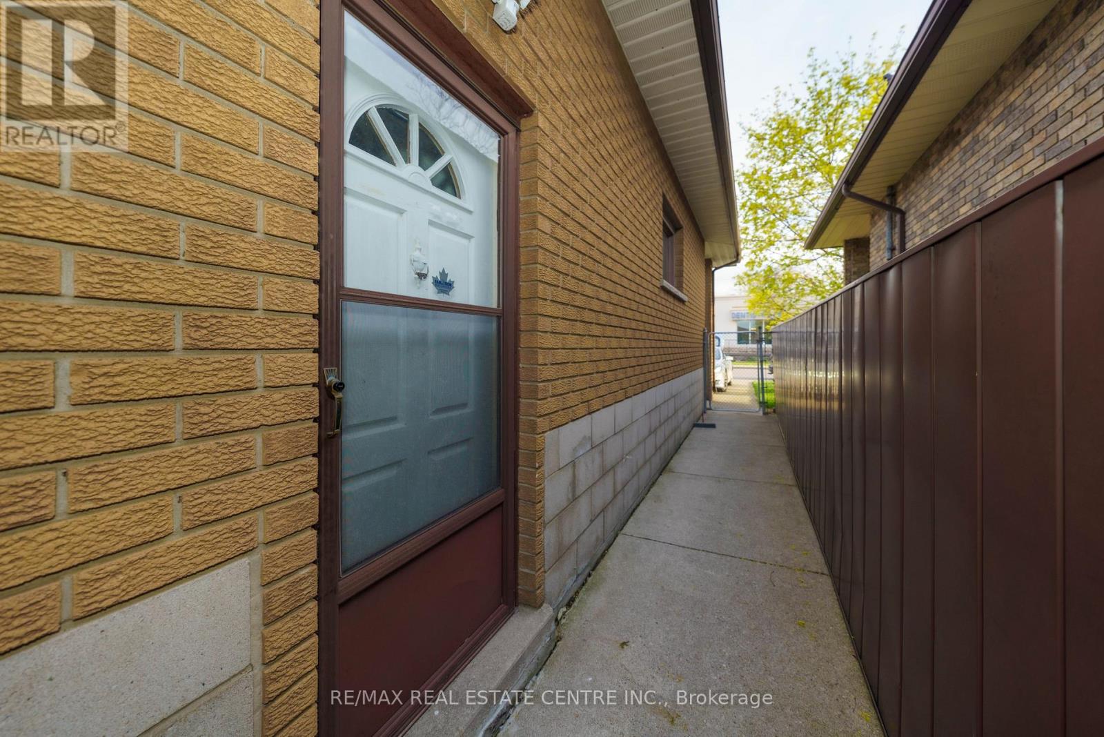 683 Seventh Avenue S, Hamilton, Ontario  L8V 1Z1 - Photo 28 - X13097588