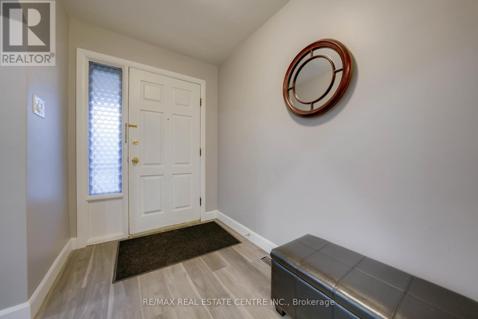 683 Seventh Avenue S, Hamilton, Ontario  L8V 1Z1 - Photo 3 - X13097588