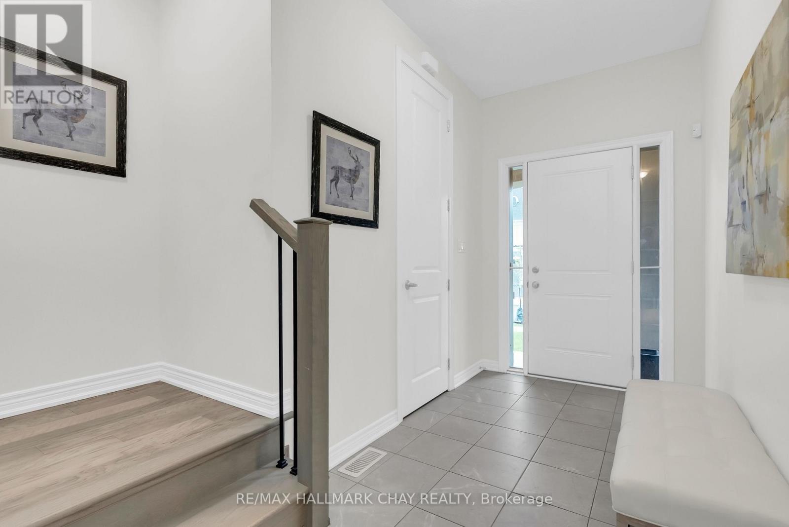 92 Aquasanta Crescent, Hamilton, Ontario  L9B 0J9 - Photo 5 - X13097642