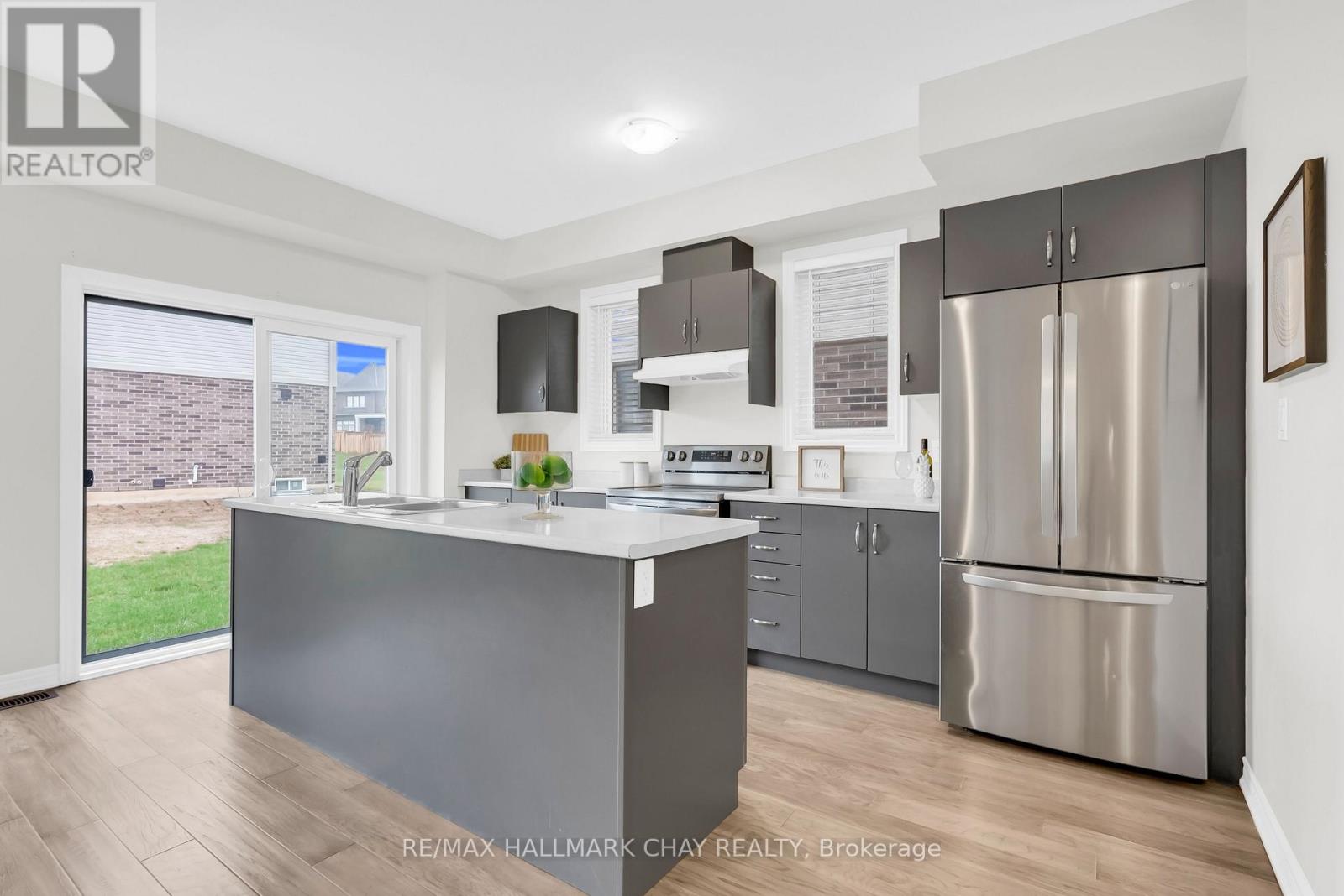 92 Aquasanta Crescent, Hamilton, Ontario  L9B 0J9 - Photo 9 - X13097642