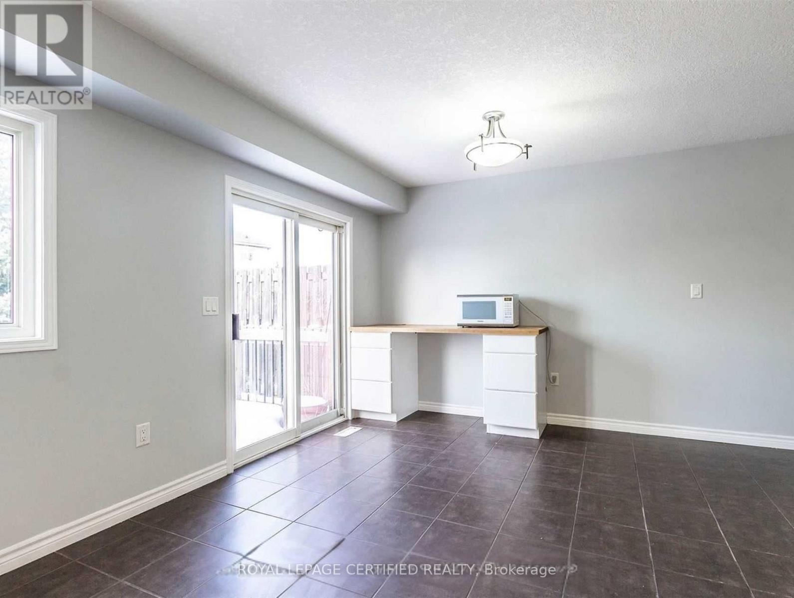 B13 - 85 Bankside Drive, Kitchener, Ontario  N2N 3M4 - Photo 7 - X13097698