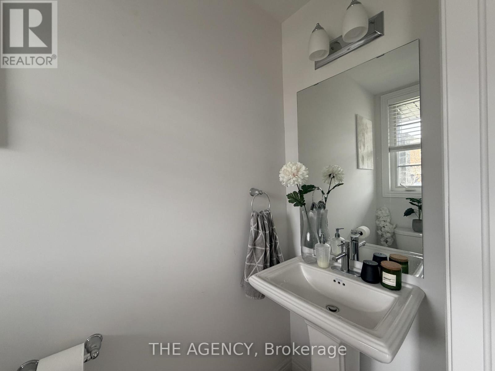 28 Baker Lane, Brant, Ontario  N3L 0J7 - Photo 4 - X13097720