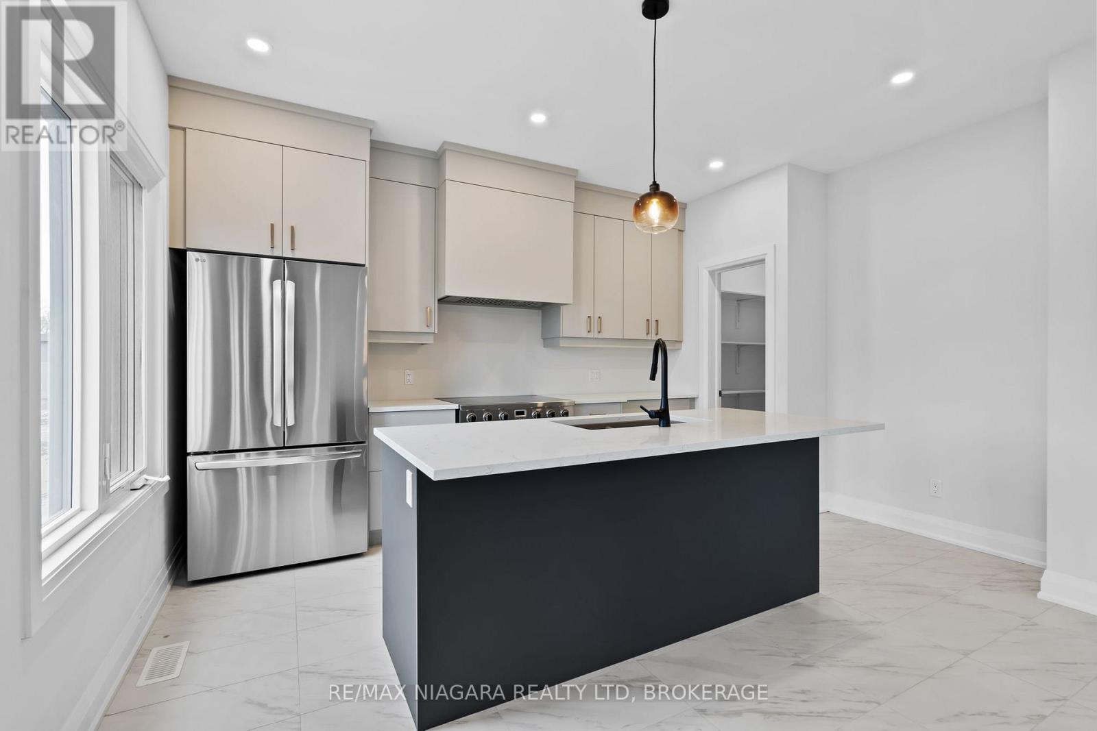 6414 Sunshine Common, Niagara Falls, Ontario  L2G 0E4 - Photo 11 - X13097906