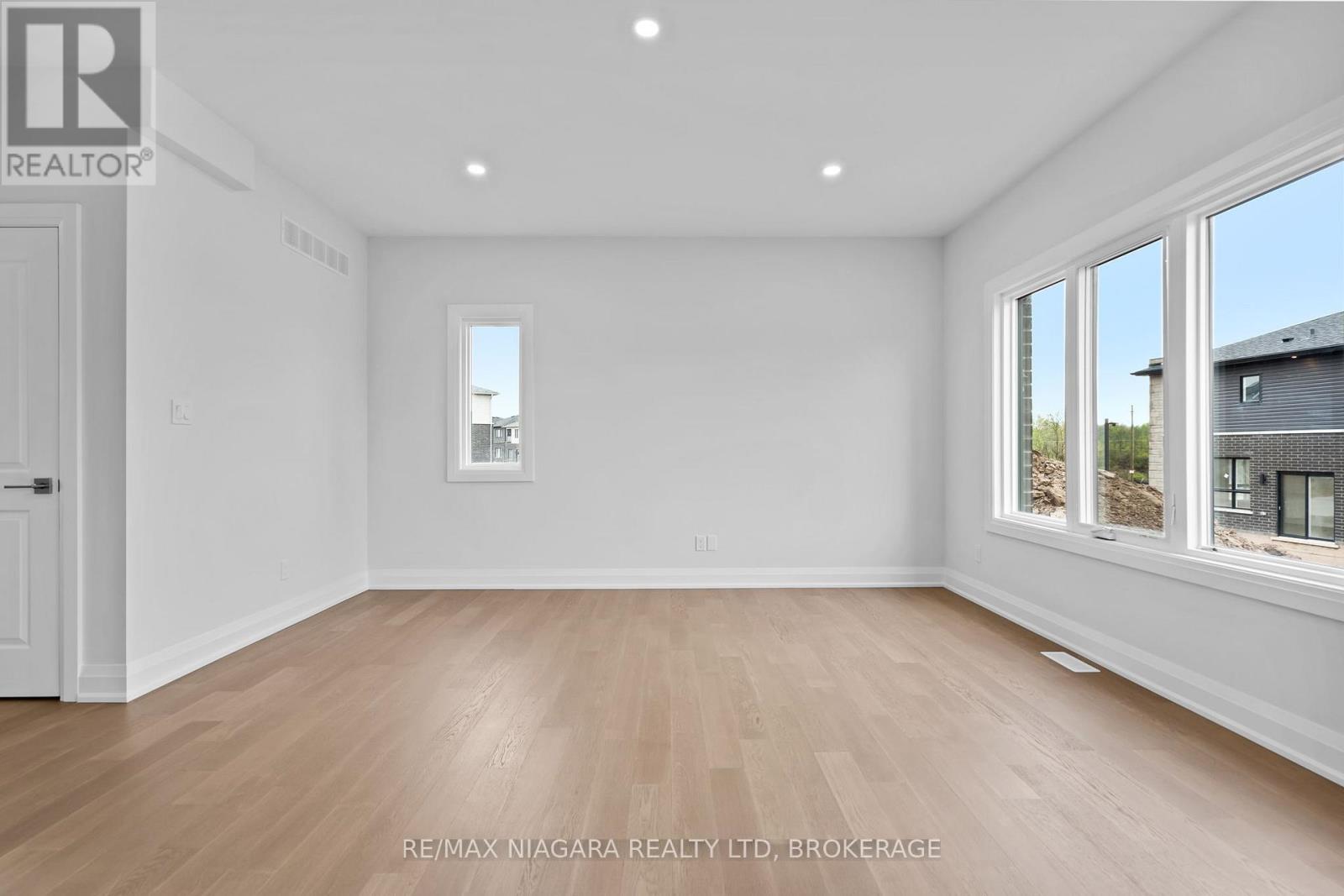 6414 Sunshine Common, Niagara Falls, Ontario  L2G 0E4 - Photo 7 - X13097906