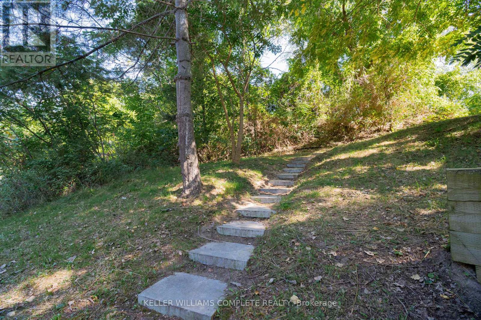 12 Valley Lane, Port Colborne, Ontario  L0S 1R0 - Photo 13 - X13097934