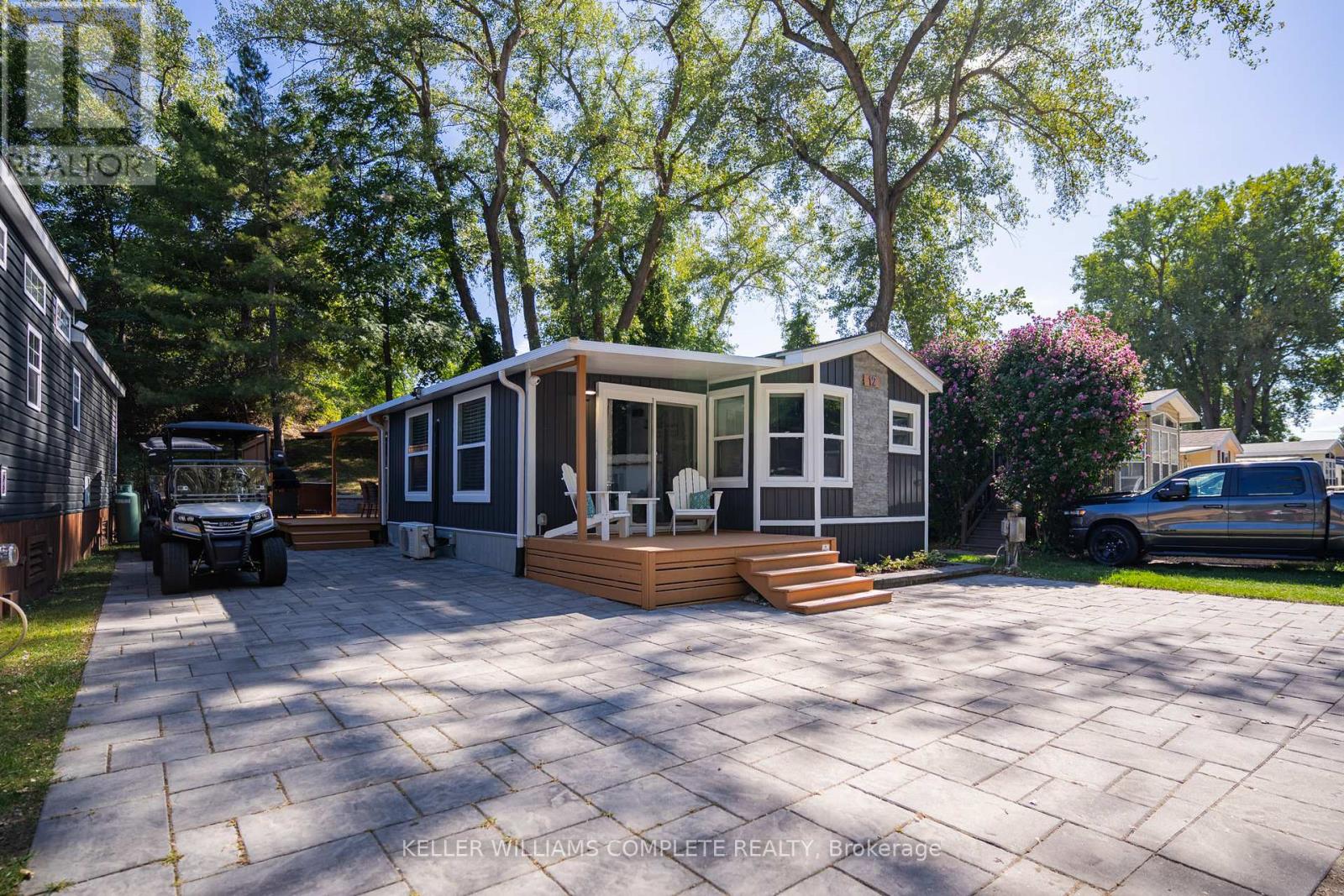 12 Valley Lane, Port Colborne, Ontario  L0S 1R0 - Photo 2 - X13097934