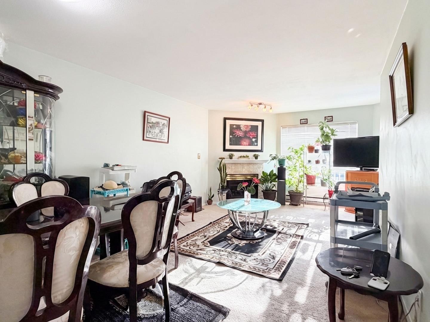 307 9942 151 Street, Surrey, British Columbia  V3R 0V4 - Photo 2 - R3120907