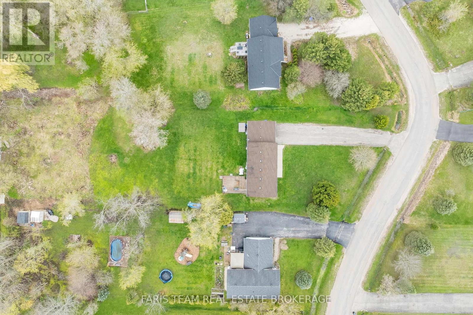 10 Surrey Lane, Clearview, Ontario  L0M 1N0 - Photo 42 - S12869712