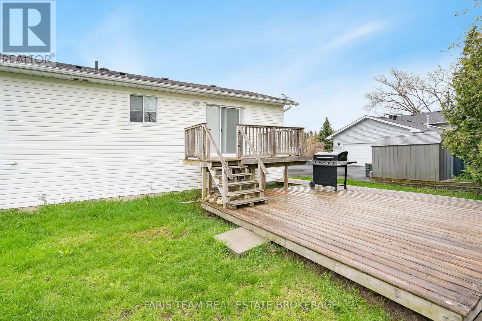 10 Surrey Lane, Clearview, Ontario  L0M 1N0 - Photo 36 - S12869712