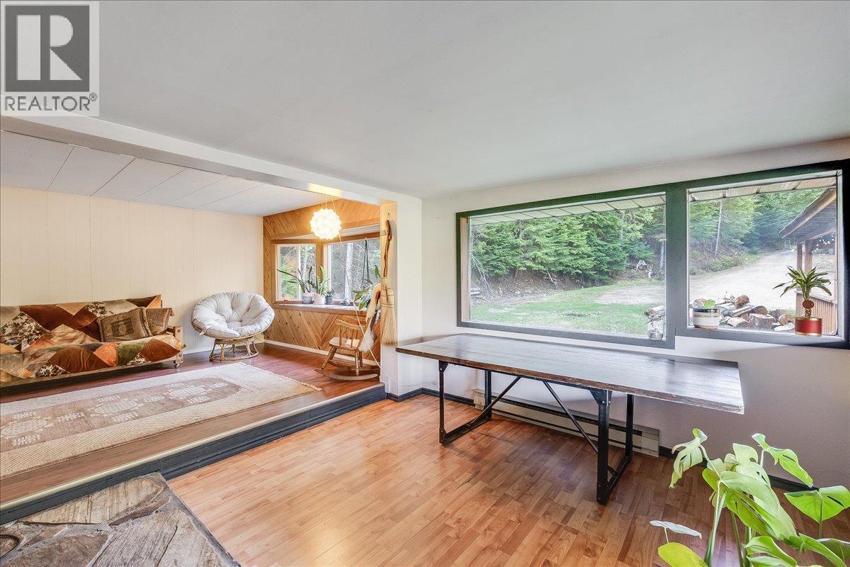 8749 6 Highway, Silverton, British Columbia  V0G 2B0 - Photo 11 - 10386137