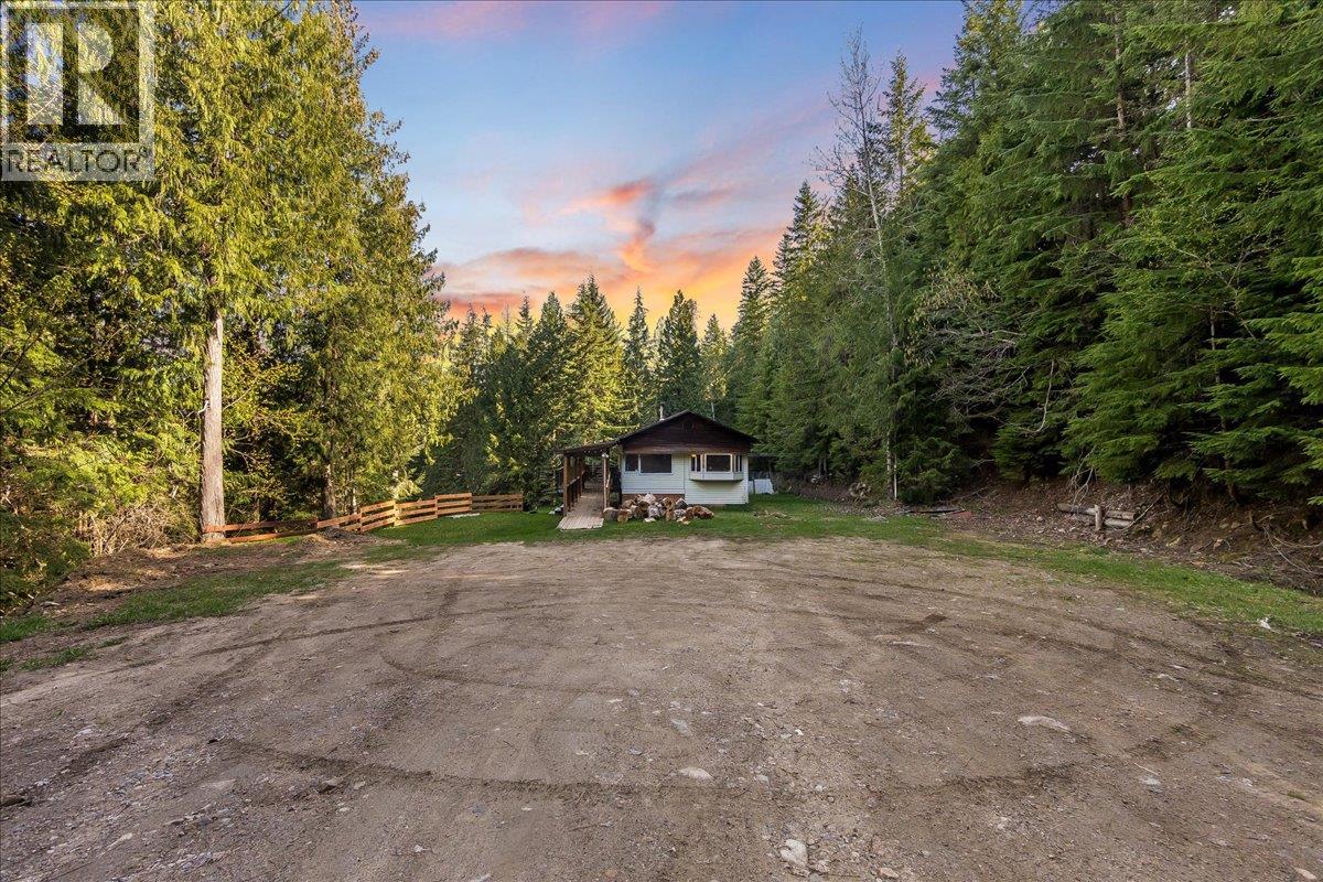 8749 6 Highway, Silverton, British Columbia  V0G 2B0 - Photo 37 - 10386137