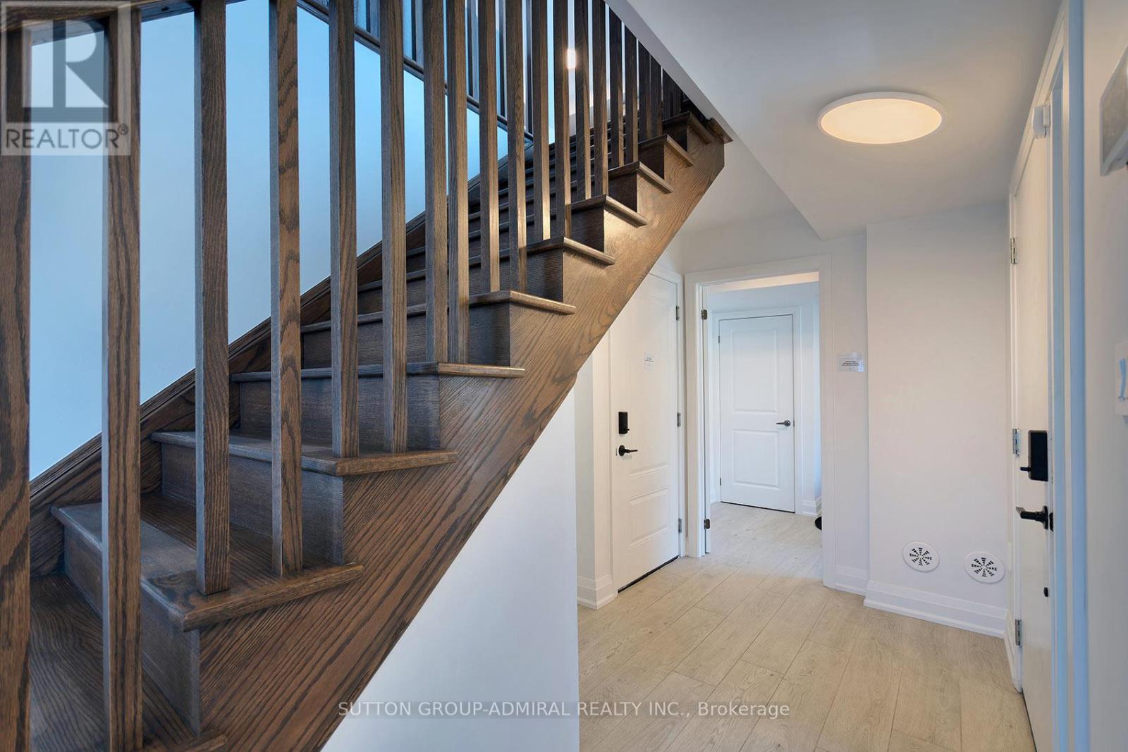 1264 Merton Road, Oakville, Ontario  L6M 5M1 - Photo 4 - W13096000