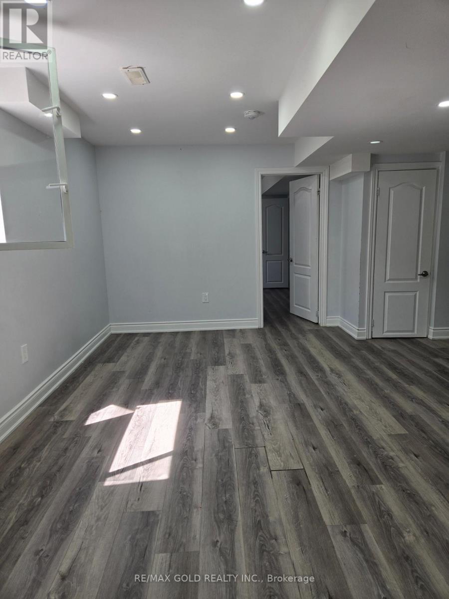 75 Executive Court, Brampton, Ontario  L6R 0L5 - Photo 11 - W13097594