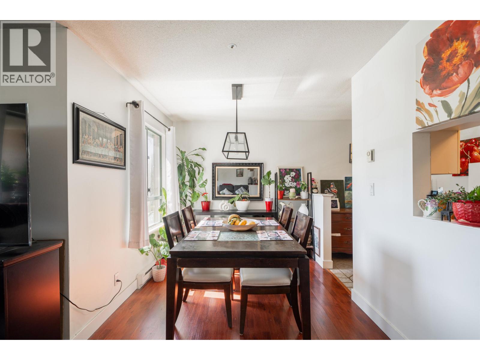 207 223 Mountain Highway, North Vancouver, British Columbia  V7J 3V3 - Photo 5 - R3120821