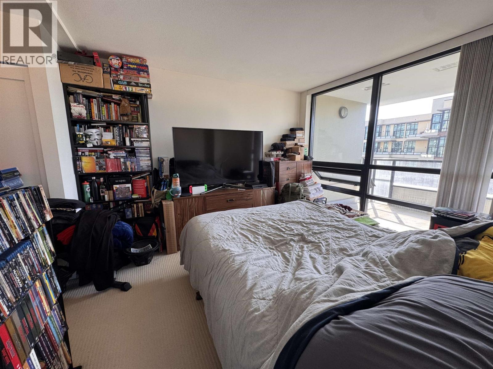 1107 1 Renaissance Square, New Westminster, British Columbia  V3M 0B6 - Photo 8 - R3120881