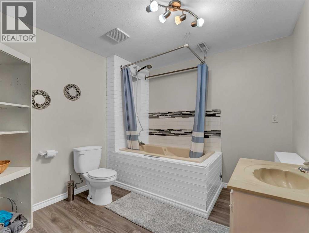 100 Fairview Avenue E, Brooks, Alberta  T1R 0N6 - Photo 28 - A2307364