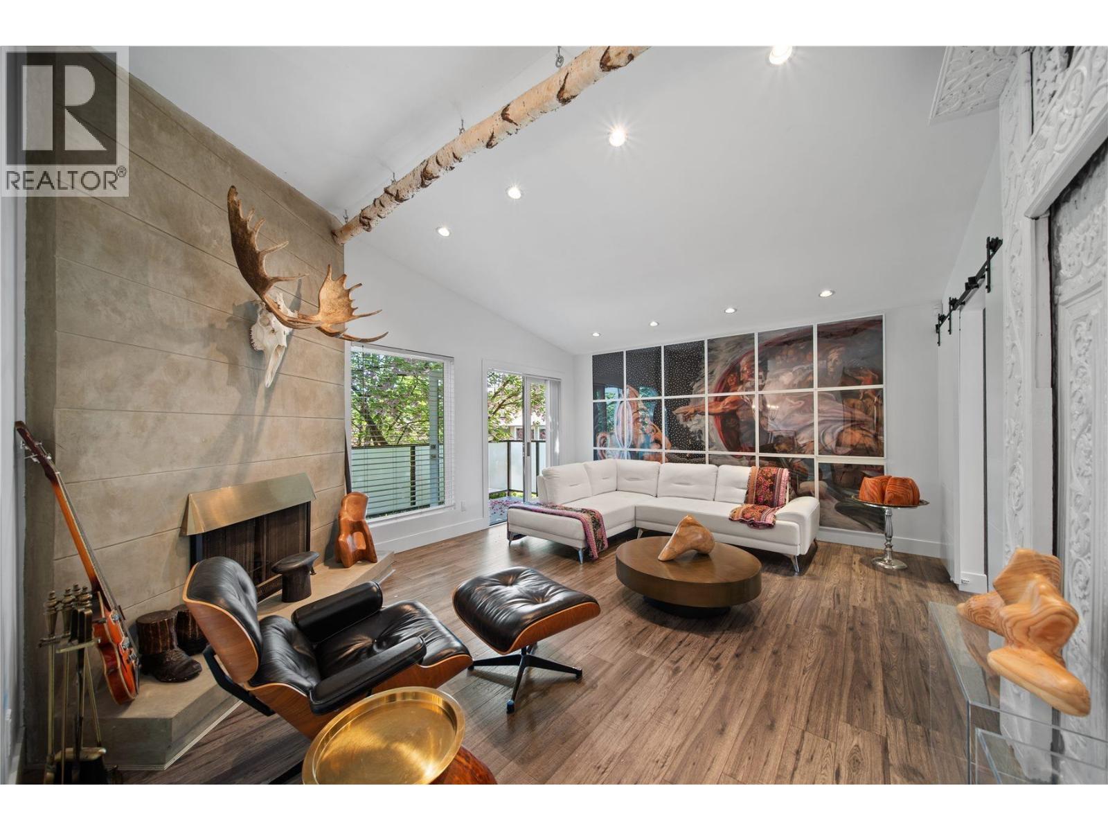 609 Lidster Place, New Westminster, British Columbia  V3L 5E2 - Photo 4 - R3120568