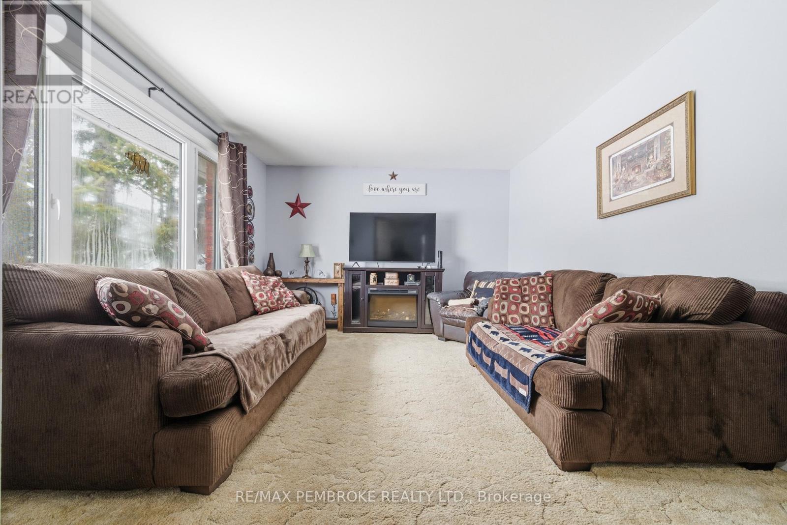 114 Hemlock Street, Petawawa, Ontario  K8H 3C2 - Photo 8 - X12854796