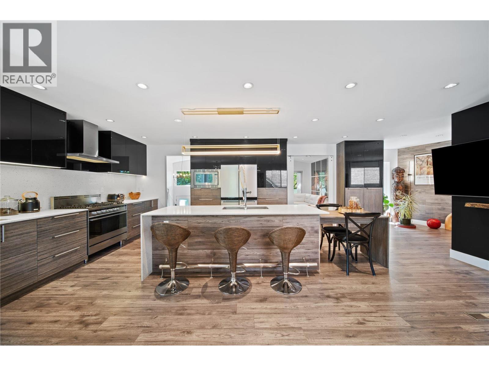 609 Lidster Place, New Westminster, British Columbia  V3L 5E2 - Photo 11 - R3120568