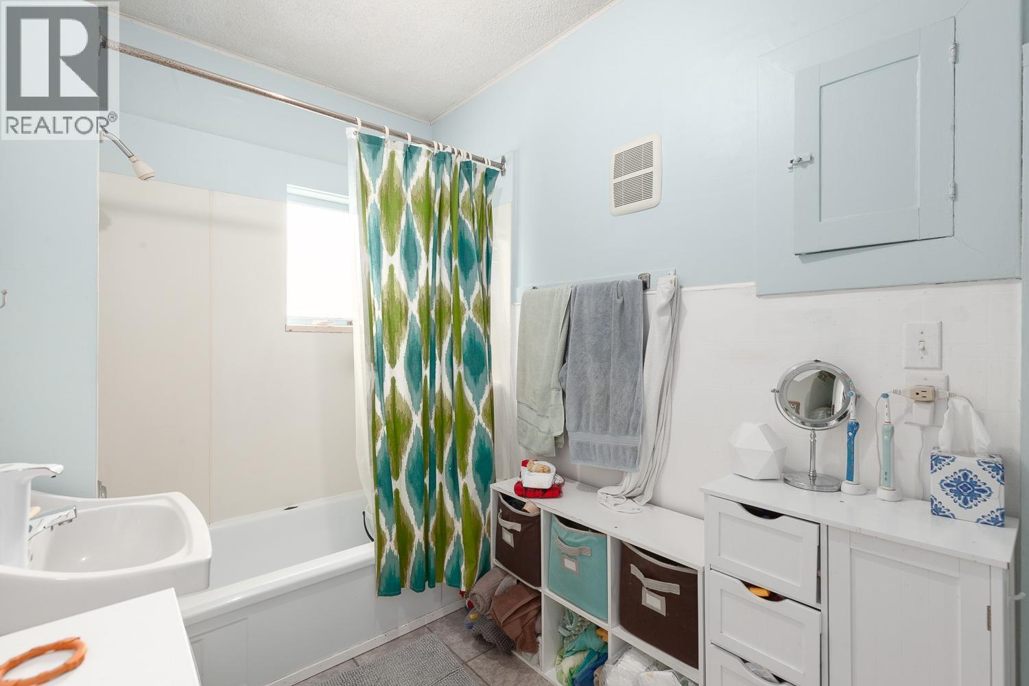 2483 W 6th Avenue, Vancouver, British Columbia  V6K 1W2 - Photo 14 - R3120857