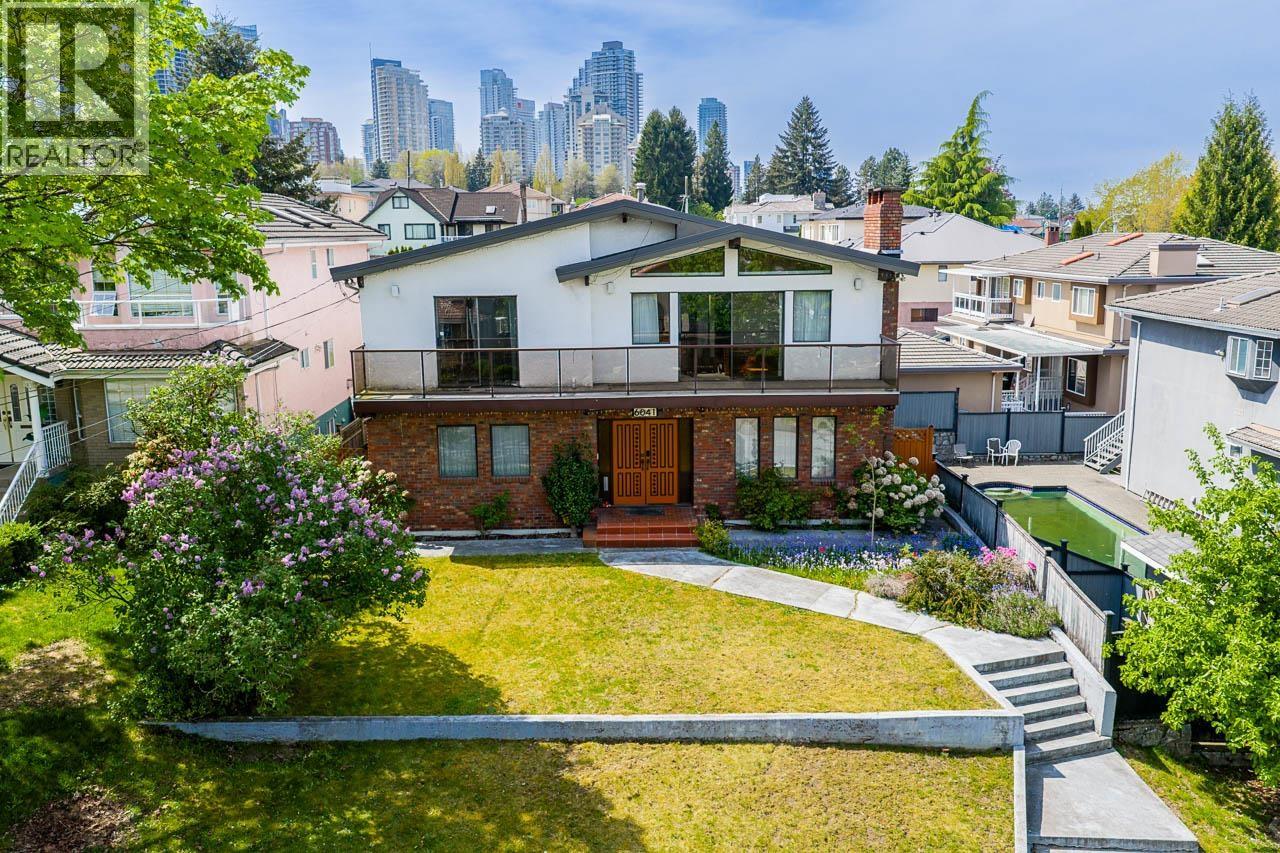 6041 Selma Avenue, Burnaby, British Columbia  V5H 3R1 - Photo 2 - R3120865