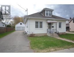 143 MUNROE AVENUE W, Renfrew, Ontario