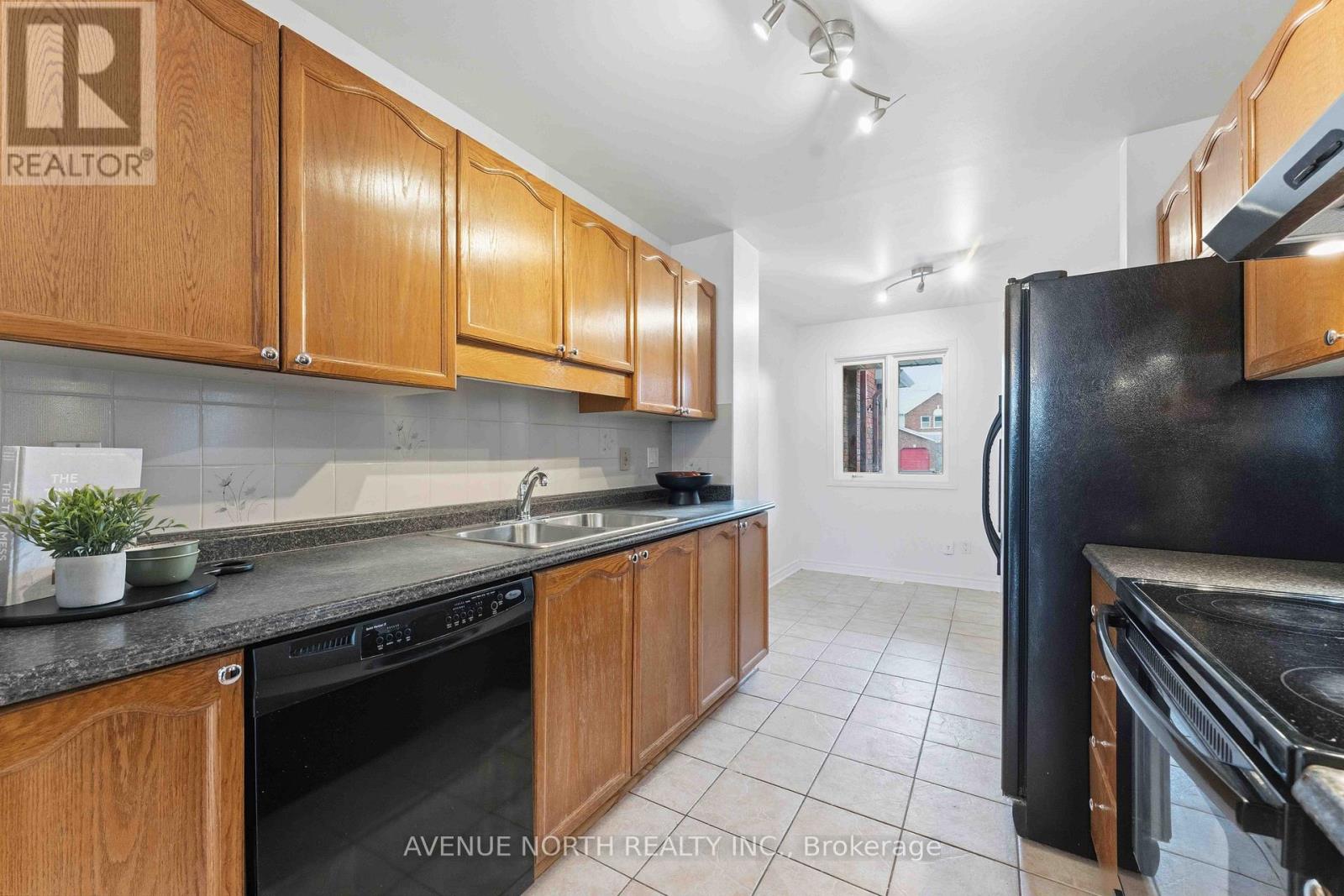7 Hendrie Court, Ottawa, Ontario  K2L 4A4 - Photo 11 - X13097808
