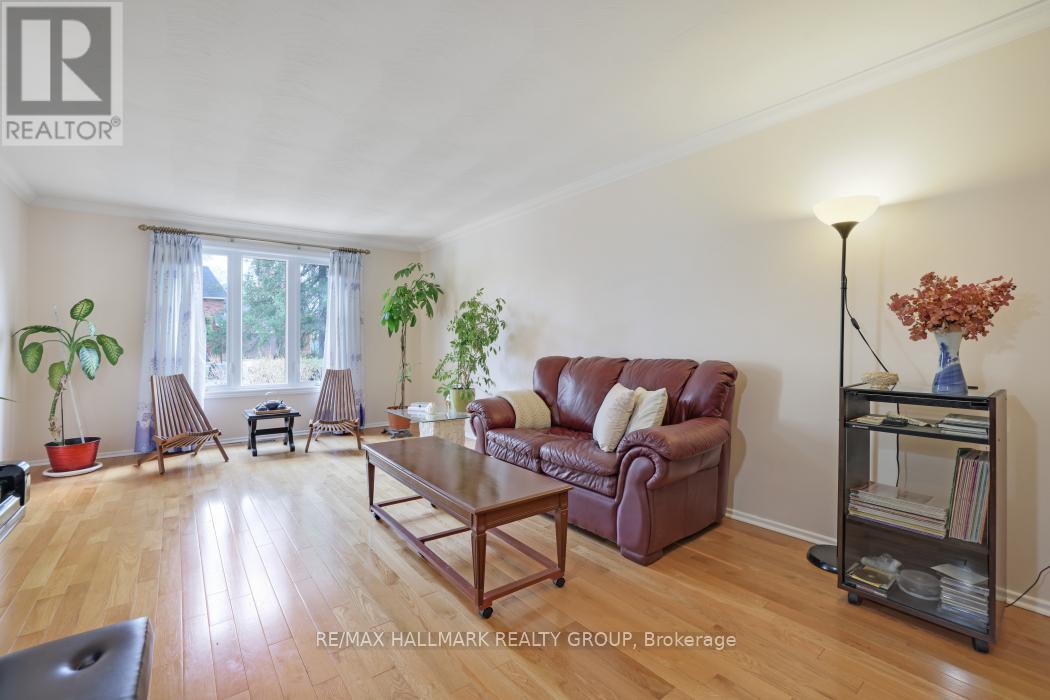 2003 Hollybrook Crescent, Ottawa, Ontario  K1J 7Y4 - Photo 8 - X13097820