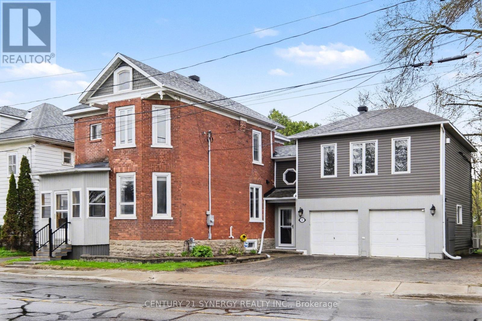 13 LOMBARD STREET, Smiths Falls, Ontario