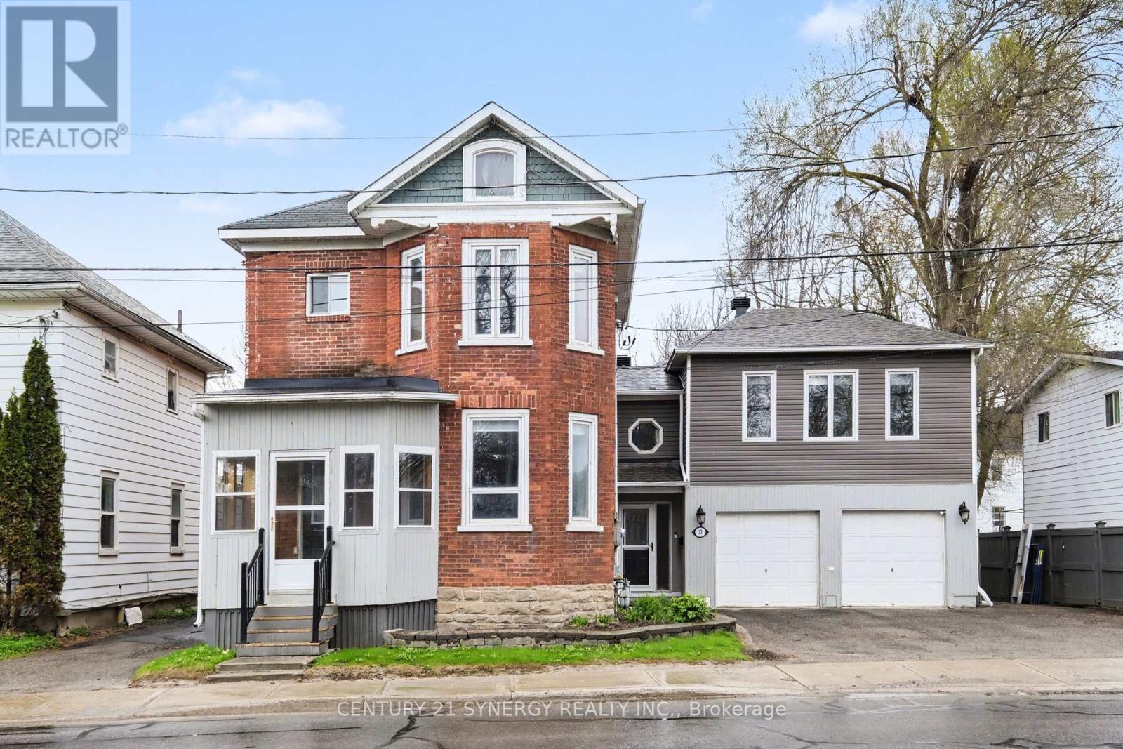 13 Lombard Street, Smiths Falls, Ontario  K7A 4E8 - Photo 2 - X13097902