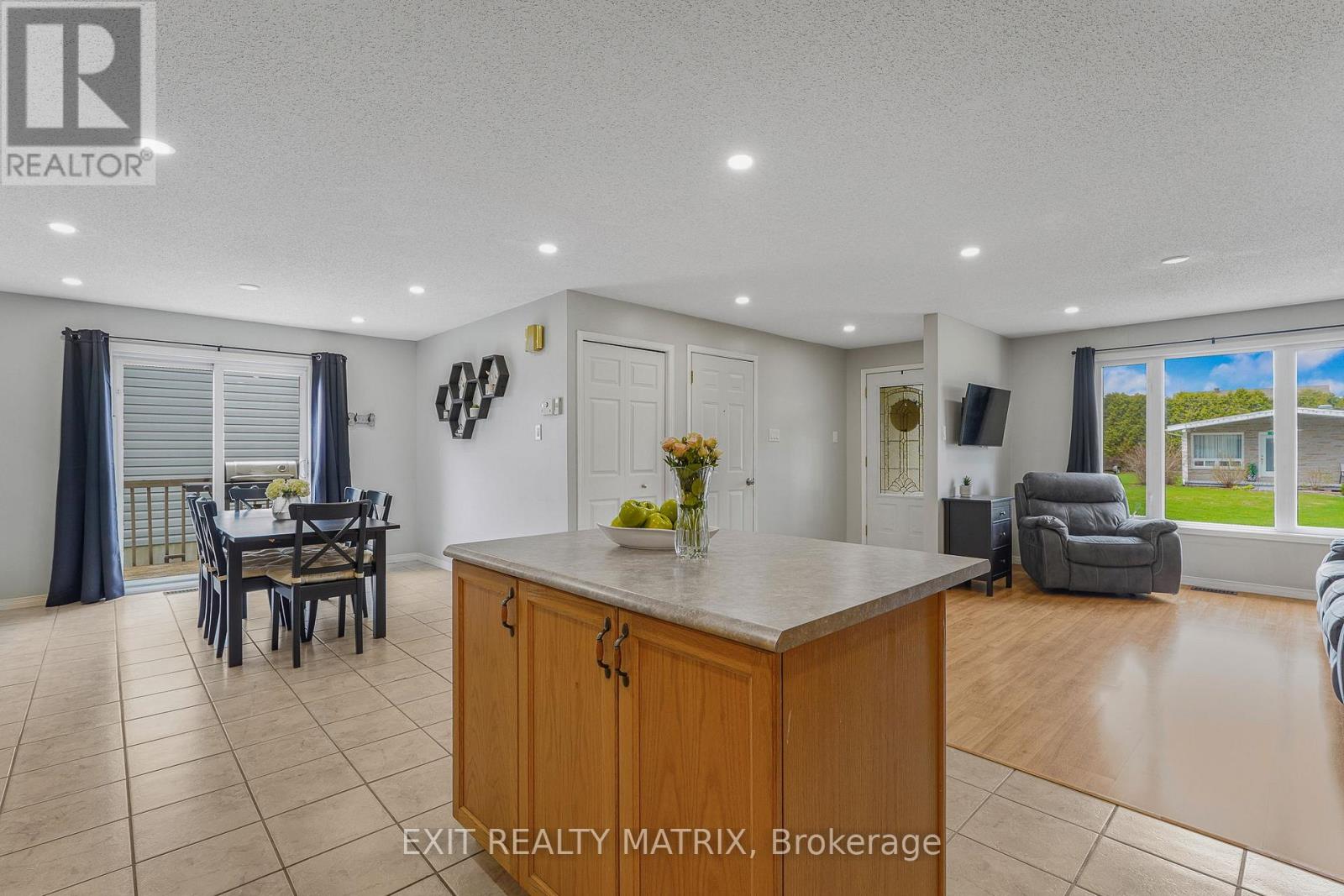 B - 2 Gloss Street, North Stormont, Ontario  K0A 1R0 - Photo 10 - X13097958
