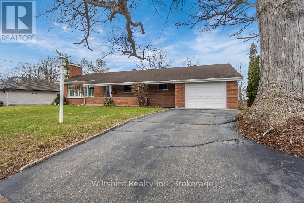 159 Lisgar Avenue, Tillsonburg, Ontario  N4G 3L5 - Photo 2 - X13097824
