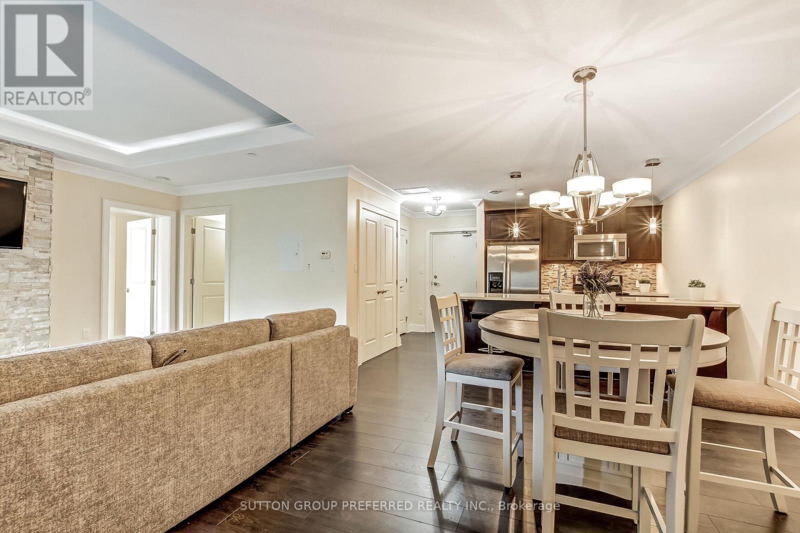 211 - 320 Sugarcreek Trail, London North, Ontario  N6H 2M6 - Photo 10 - X13078512