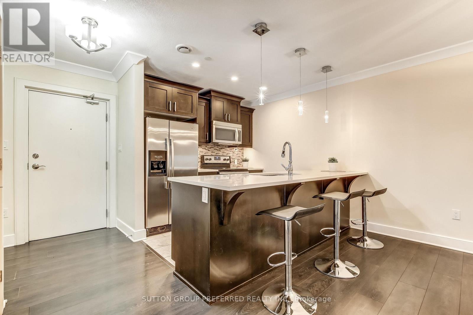 211 - 320 Sugarcreek Trail, London North, Ontario  N6H 2M6 - Photo 5 - X13078512