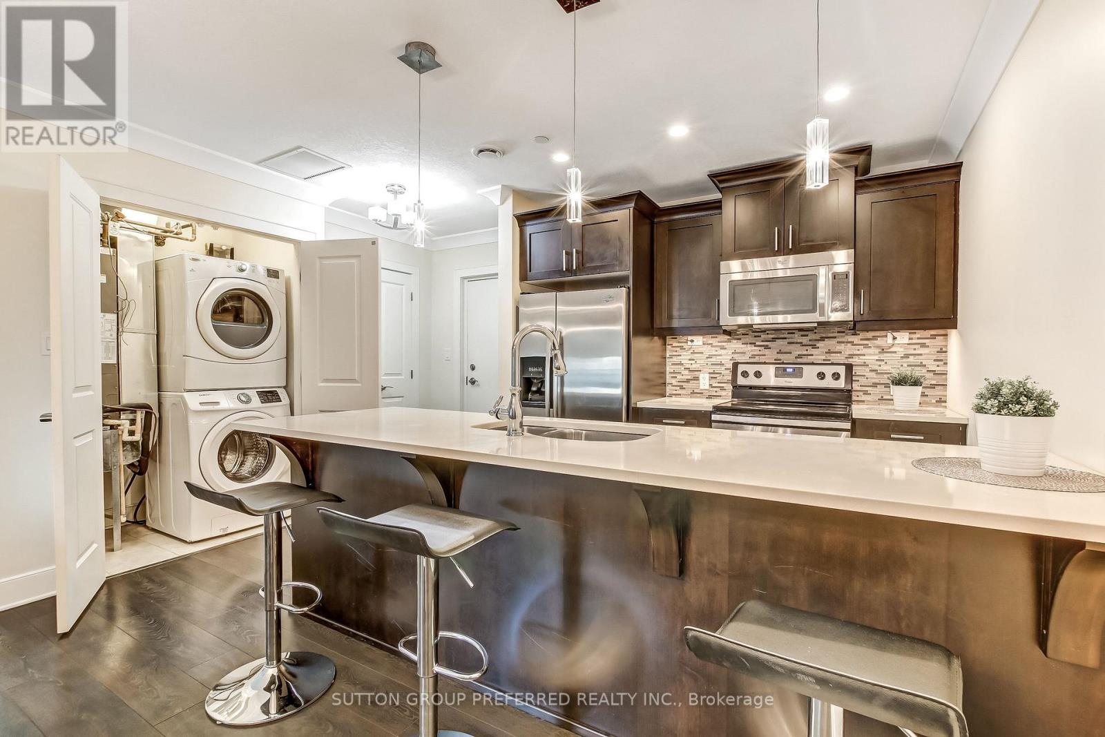 211 - 320 Sugarcreek Trail, London North, Ontario  N6H 2M6 - Photo 6 - X13078512