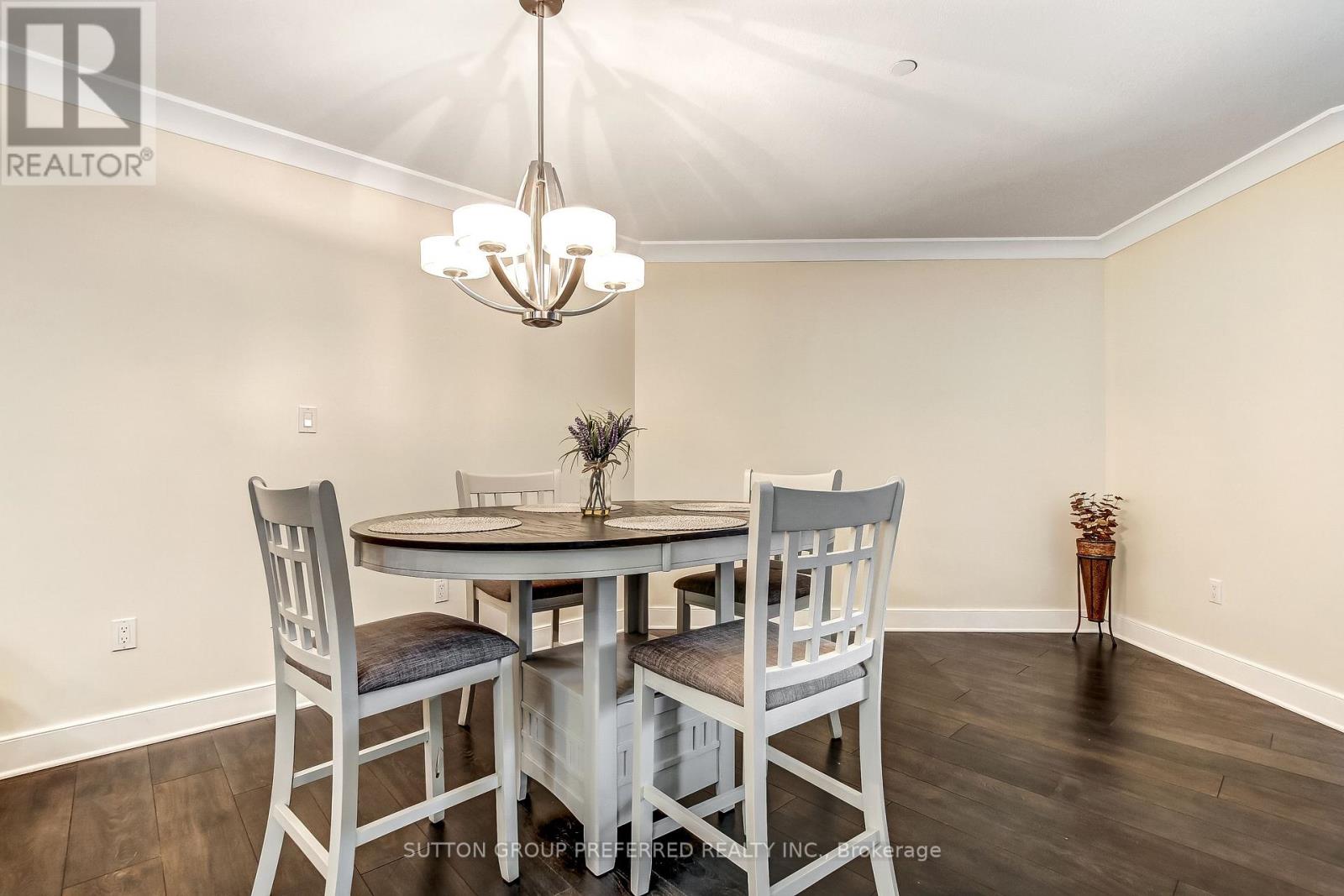 211 - 320 Sugarcreek Trail, London North, Ontario  N6H 2M6 - Photo 8 - X13078512