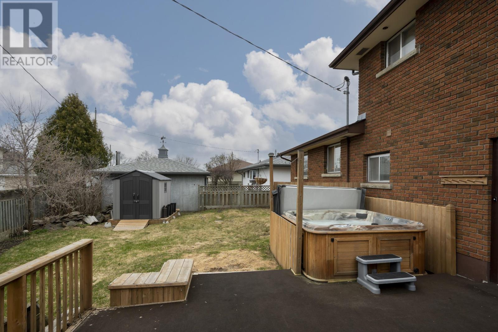 427 Frontenac Bay, Thunder Bay, Ontario  P7C 1M5 - Photo 45 - TB2600943
