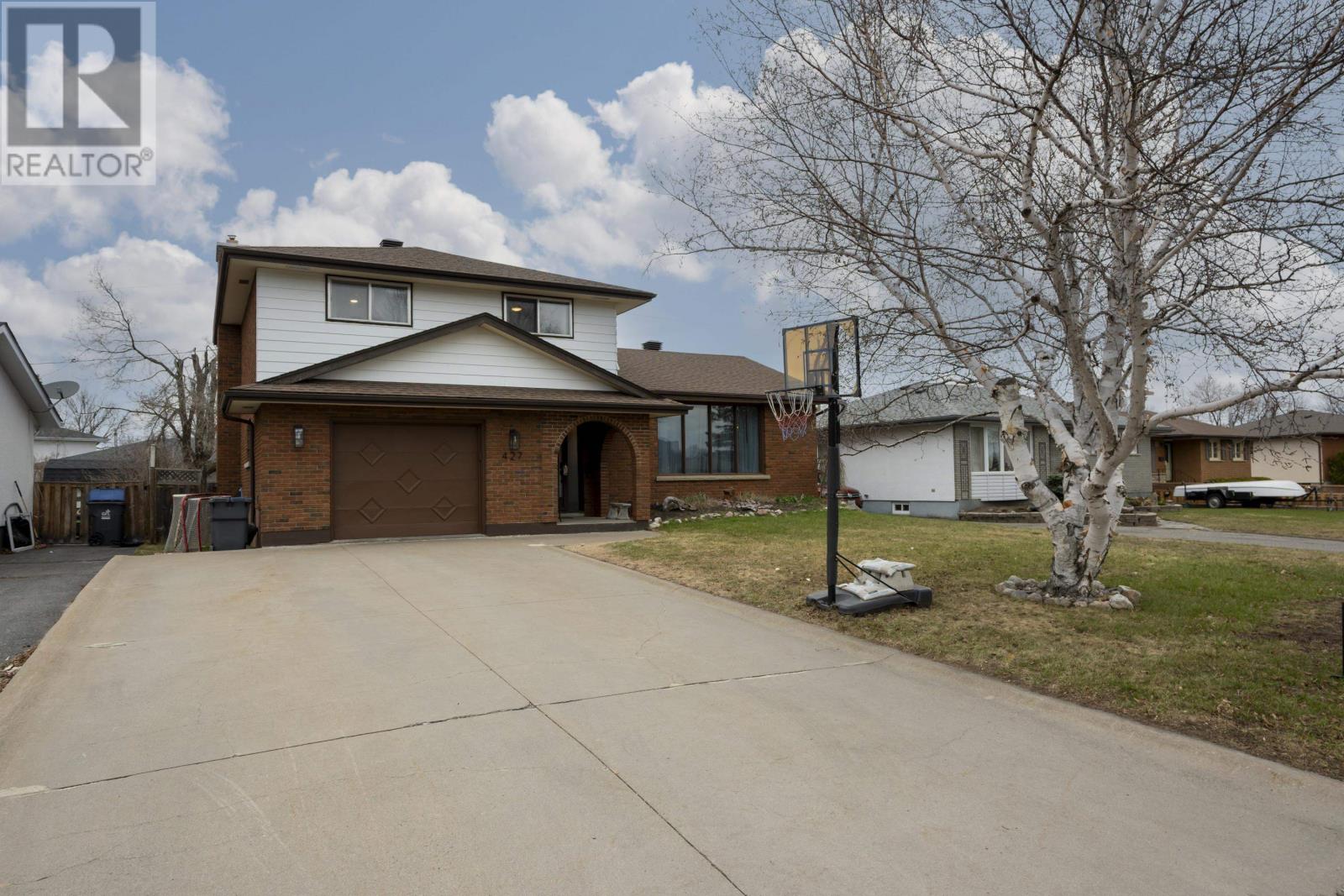 427 Frontenac Bay, Thunder Bay, Ontario  P7C 1M5 - Photo 49 - TB2600943