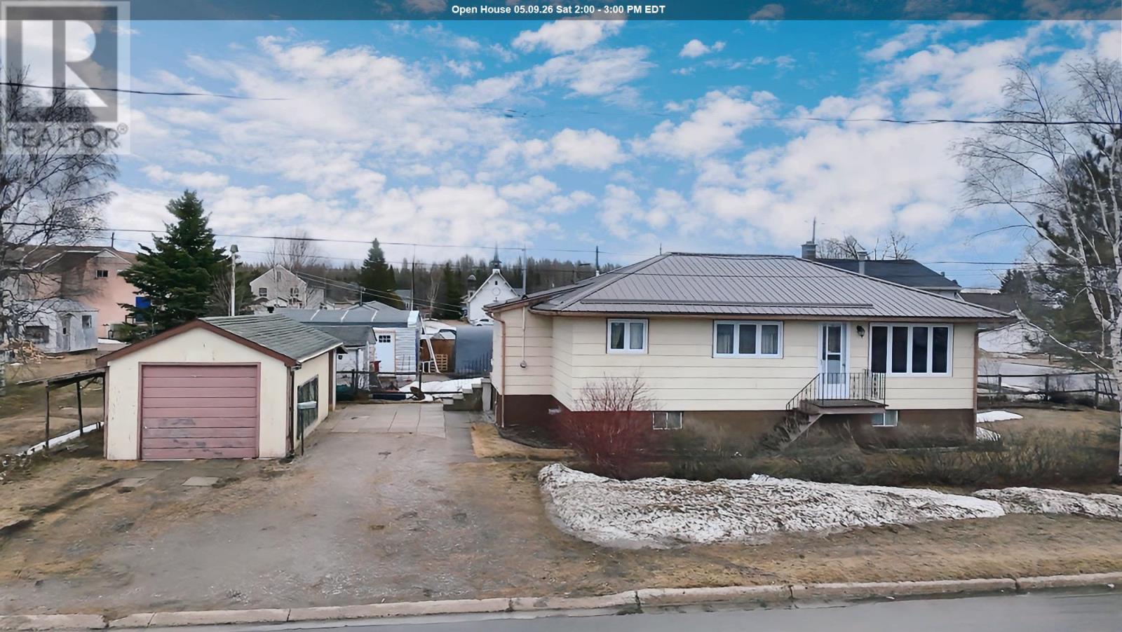 110 Beamish AVE W, Geraldton, Ontario
