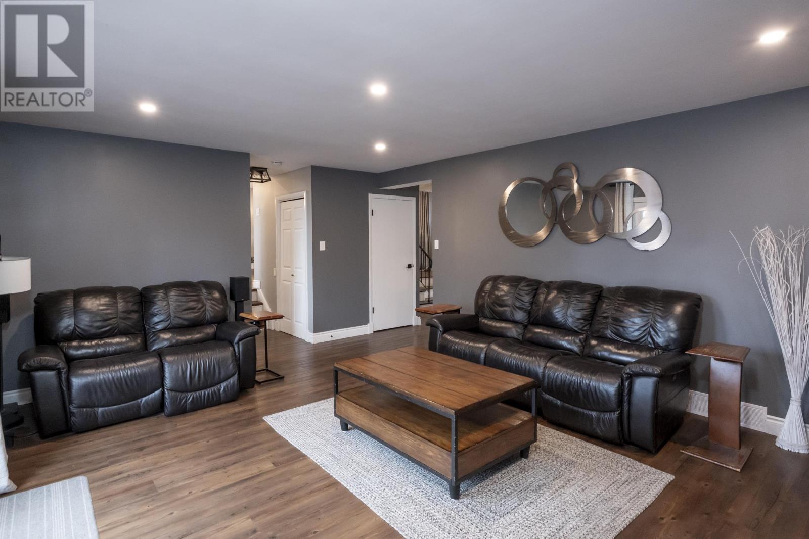 427 Frontenac Bay, Thunder Bay, Ontario  P7C 1M5 - Photo 34 - TB2600943