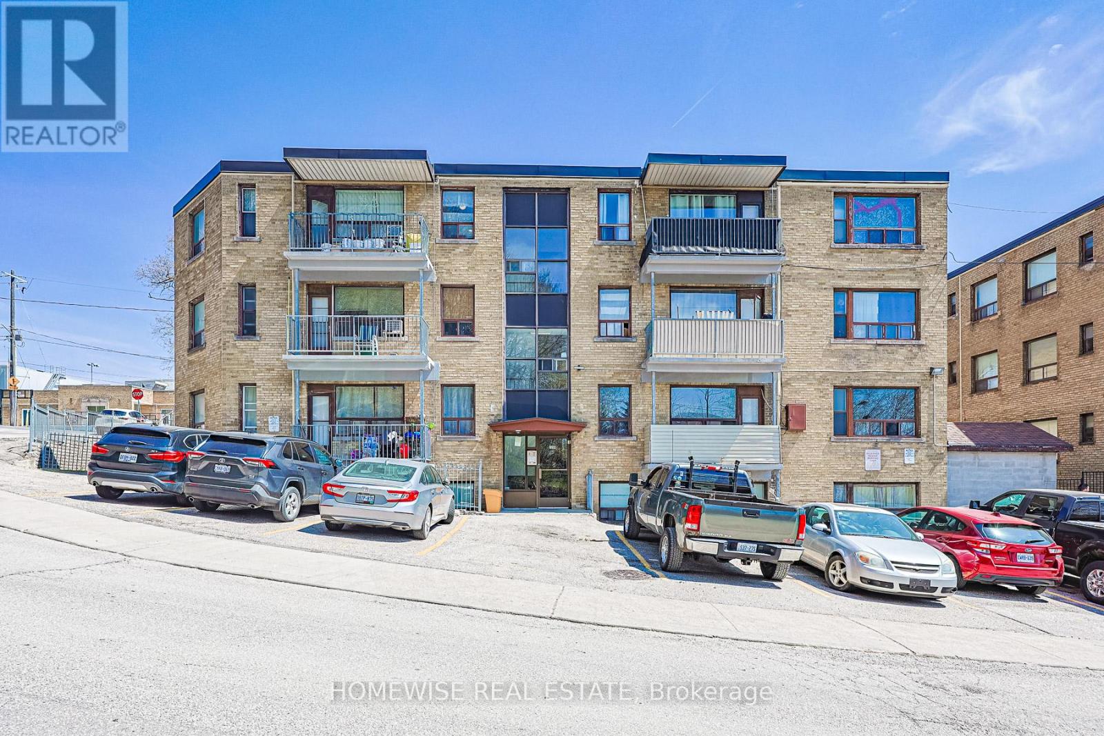 102 - 2208 Dufferin Street, Toronto, Ontario  M6E 3R8 - Photo 3 - W13096970