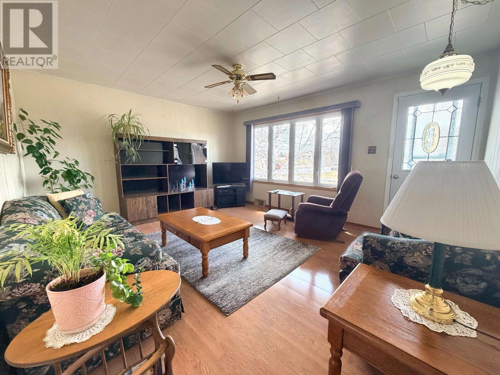 110 Beamish Ave W, Geraldton, Ontario  P0T 1M0 - Photo 3 - TB2600944