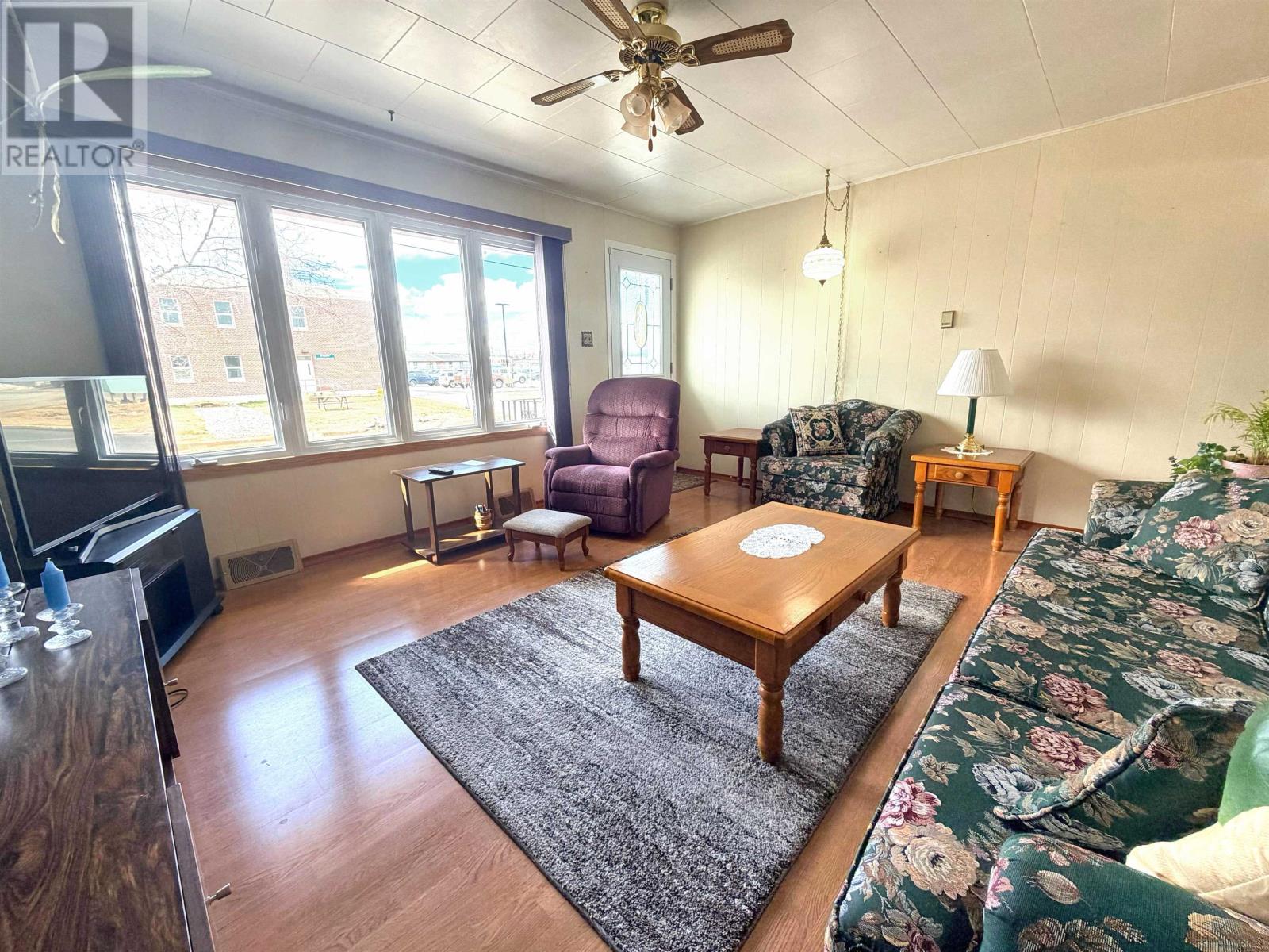 110 Beamish Ave W, Geraldton, Ontario  P0T 1M0 - Photo 4 - TB2600944
