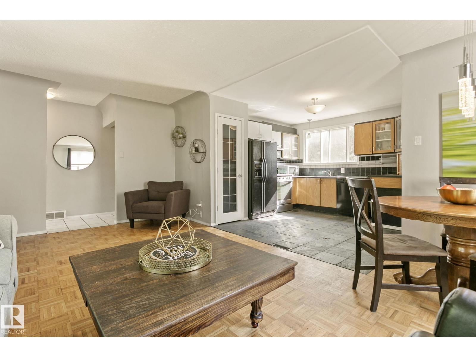 9203 76 St Nw, Edmonton, Alberta  T6C 2K4 - Photo 12 - E4486313