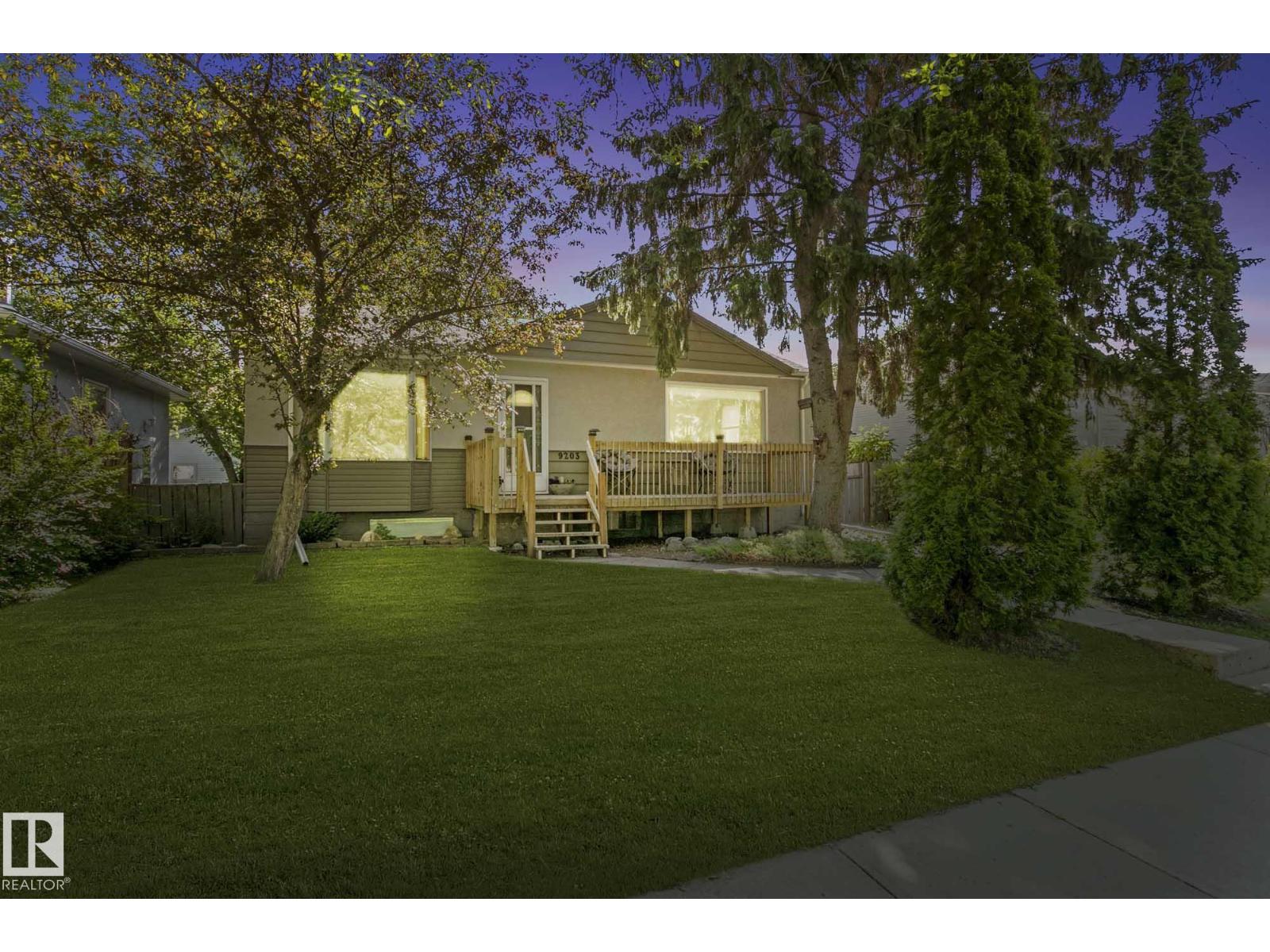 9203 76 St Nw, Edmonton, Alberta  T6C 2K4 - Photo 3 - E4486313